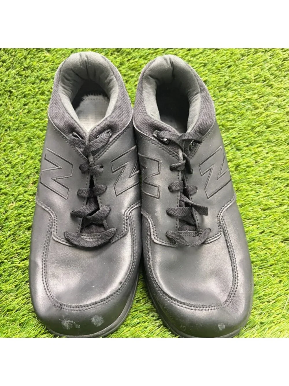 New Balance 813 Mens Size 9.5EE Black Athletic Leather Walking Shoes Sneakers